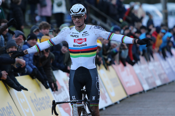 Van der Poel en Alvarado naar winst in Zonhoven