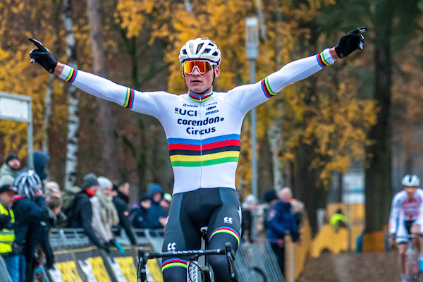 Van der Poel kan met perfecte score adempauze nemen