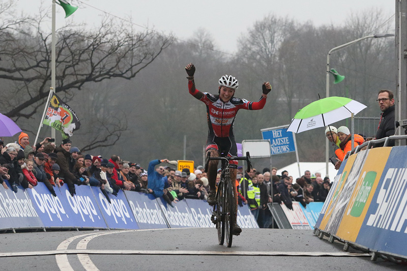 De Boer wint overtuigend in Hoogerheide