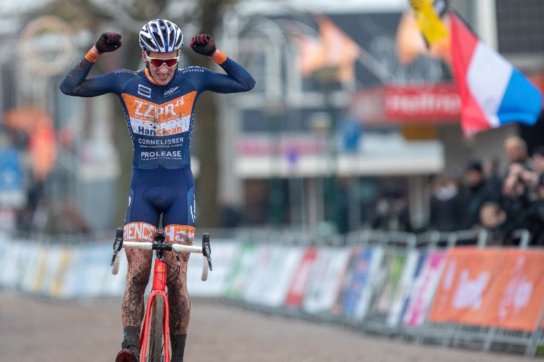 Startlijsten NK veldrijden Rucphen zondag