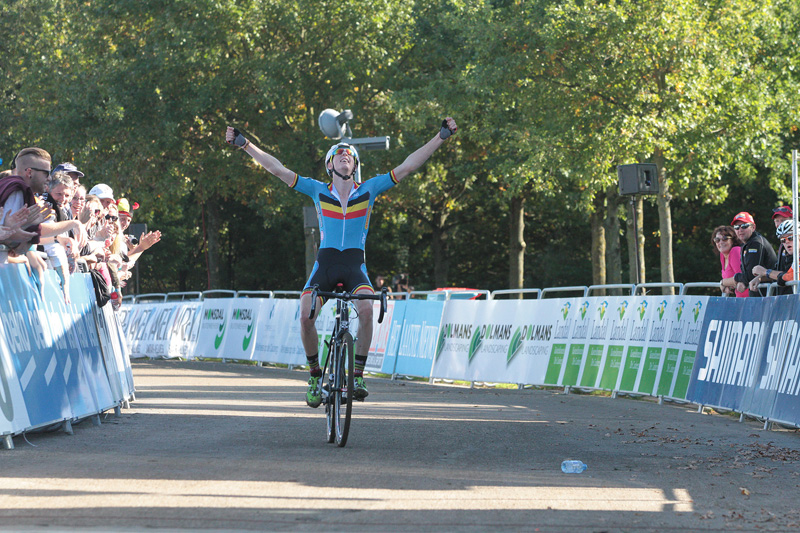 Vanthourenhout weer de beste in Cauberg Cyclo-Cross