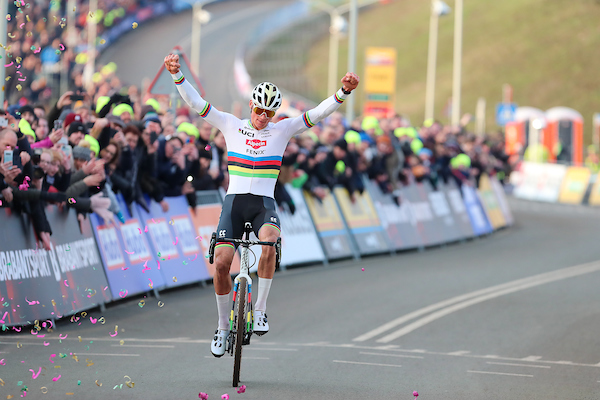 Oranje boven in wereldbekermanche Hoogerheide