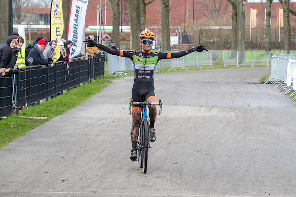 Haverdings naar titel op NK Veldrijden