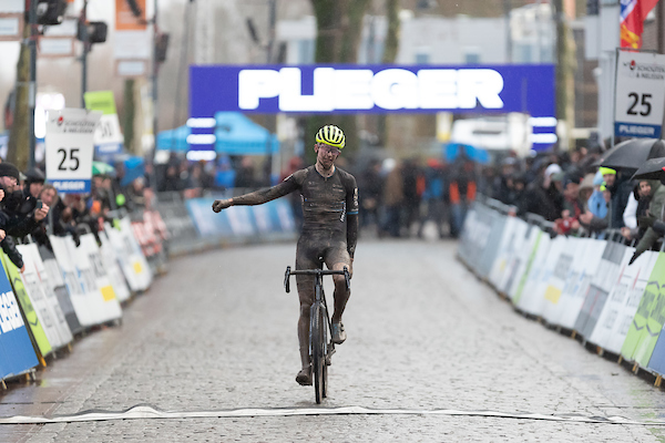 Goud voor Van der Haar, Del Grosso en Solen