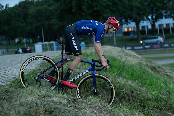 Ronhaar en Van Anrooij winnen Trek Cup