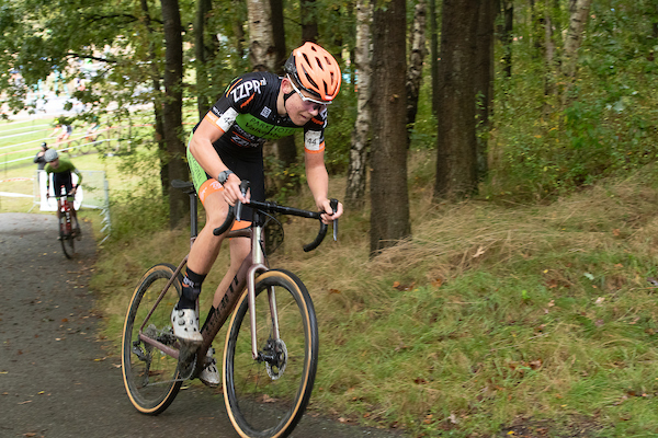 Felle strijd om podiumplekken in veldrit Heerderstrand 