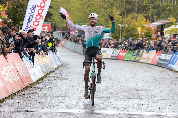 Brand en Nieuwenhuis vieren zege in Lokeren